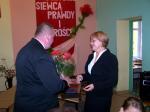 yczenia i kwiaty dla dyrektor Zespou Szk w Pieszycach - Teresy Soliskiej.