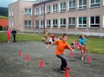 W czasie pkolonii na boisku szkolnym odbyway si rozgrywki sportowe